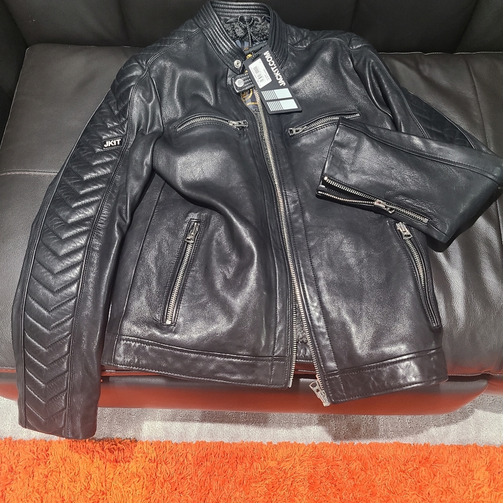 100% men's leather by Jack1t deep black lots of chrome hardware! Rare